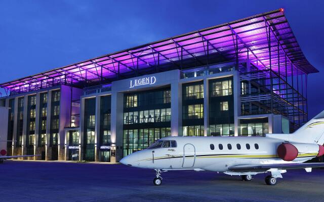 Legend Hotel Lagos Airport, Curio Collection by Hilton