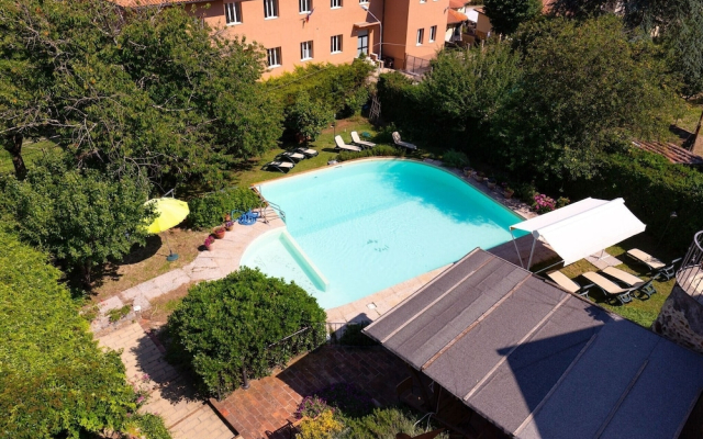 Cutesy Apartment in Boccheggiano With Swimming Pool