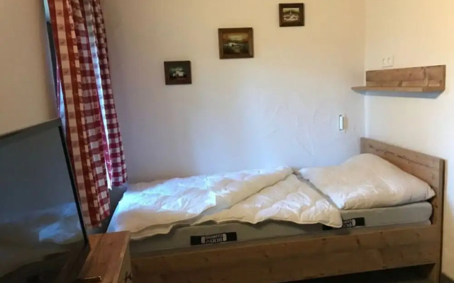 Alpine Hut Hannah Comfortable Vacation Home