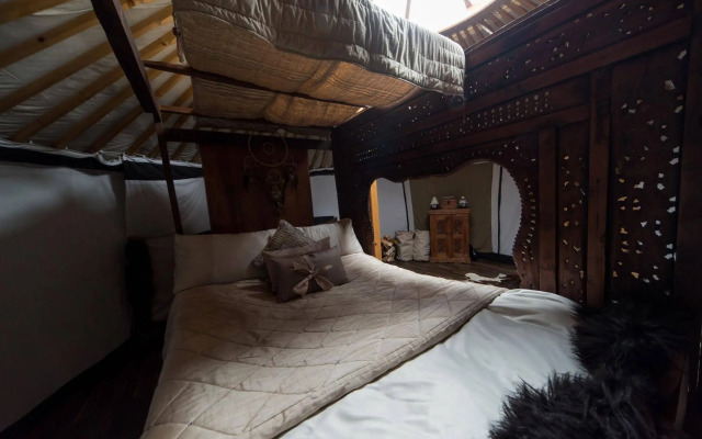 Lincoln Yurts