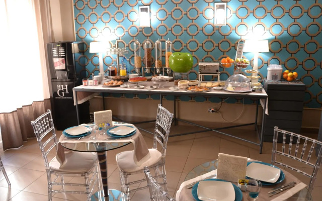 Smart Hotel Gallery House