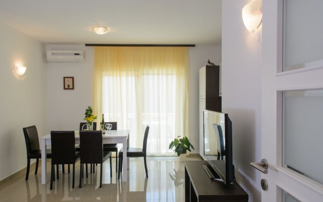 Apartment Center Trogir 1