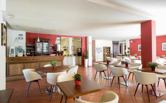 Hotel Casolare Le Terre Rosse