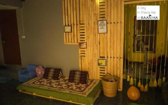 Baan Ha Guest House