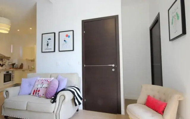 Rare! Terrace with Sea View Apartment, Vieux Nice