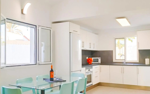 Pretty Terrace Holiday House in Maspalomas