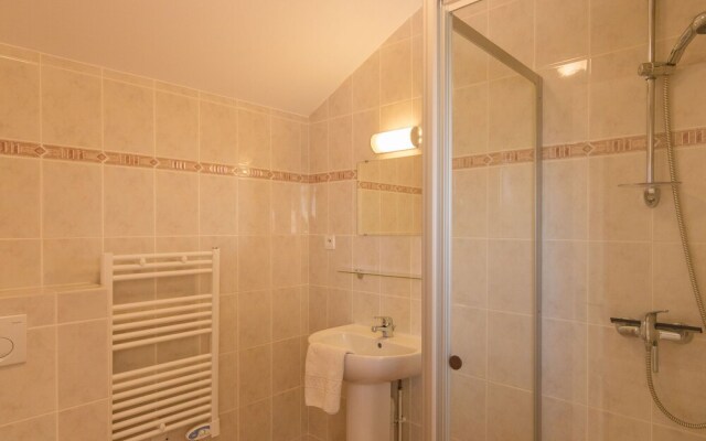 Luxurious Villa in Rouzede with Private Pool