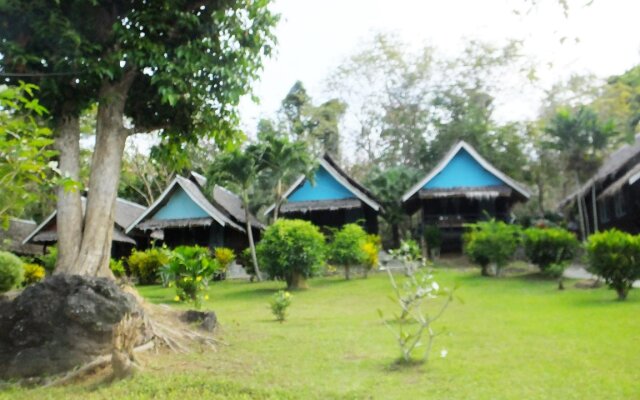 Sukorn Cabana Resort