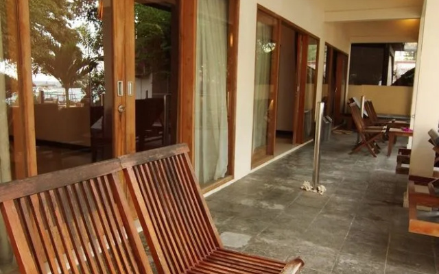 Kelapa Kecil