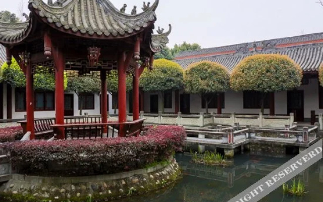 Pu Zhen Yuan Holiday Hotel