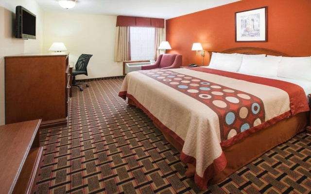 Super 8 White Hall