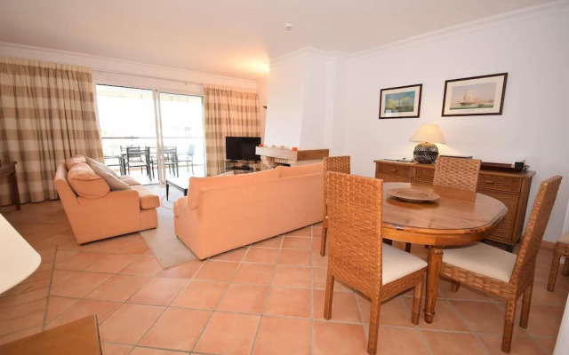 Sunny Balcony Apartment and Pool