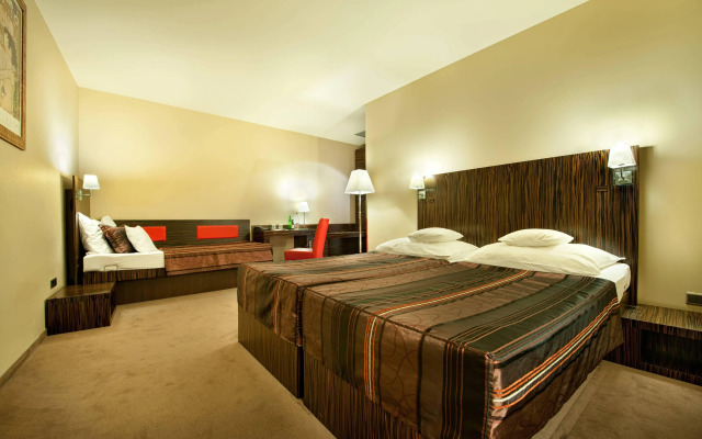 EA Hotel Crystal Palace