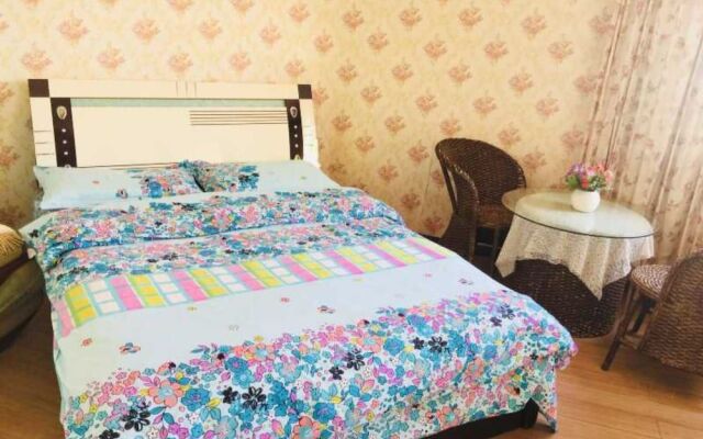 Kunming Harbor Home Hostel