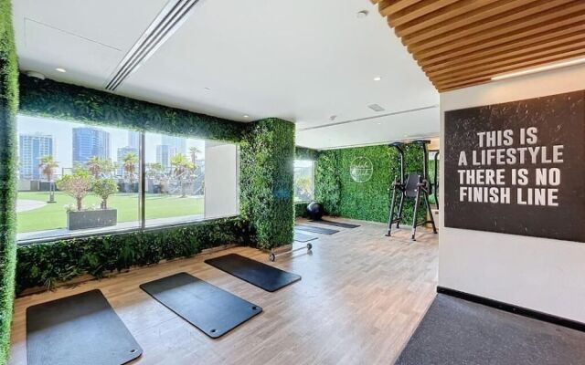 Whitesage - Elegant Apartment With Balcony in Downtown