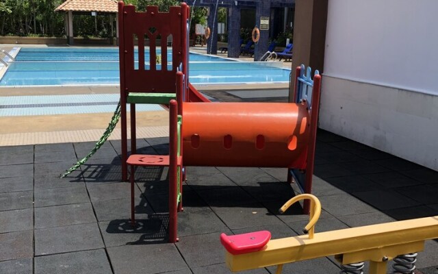 CMK and Private Water Chalet