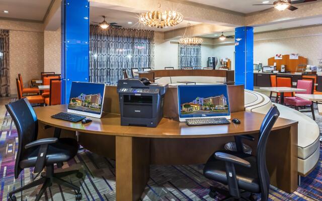 Holiday Inn Express Hotels & Suites Houston East, an IHG Hotel