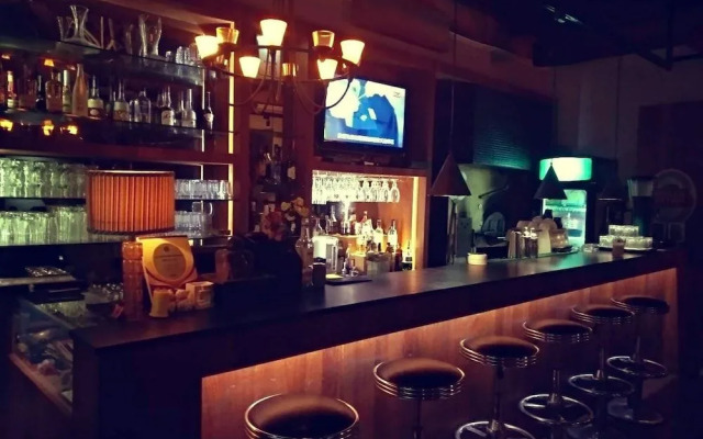 Peter's Cafe & Hostel