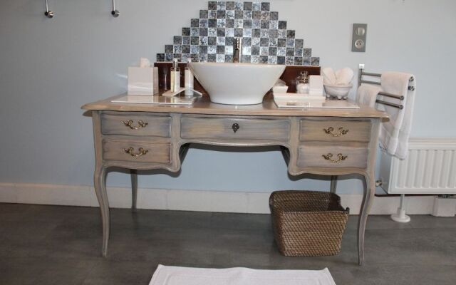 Le Patio Chambres et Table dHotes