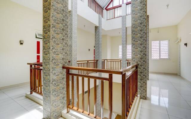 Capital O Inn App Tenggilis