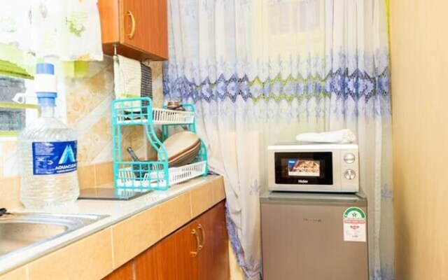 Repose Stay - 2br, Wifi, Cctv, Parking in Karen