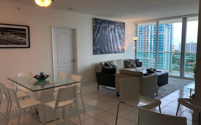 Sunny Isles 2 Bedroom