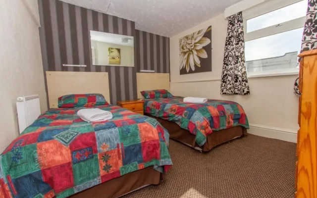 New Promenade hotel