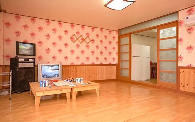 Taean Firenze Pension