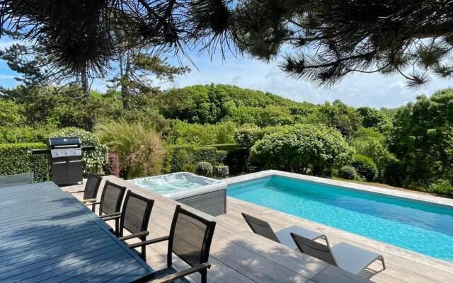 Superbe maison avec piscine et jacuzzi dans les dunes