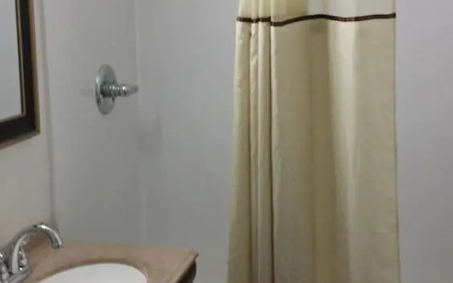 Budget Inn Fairport
