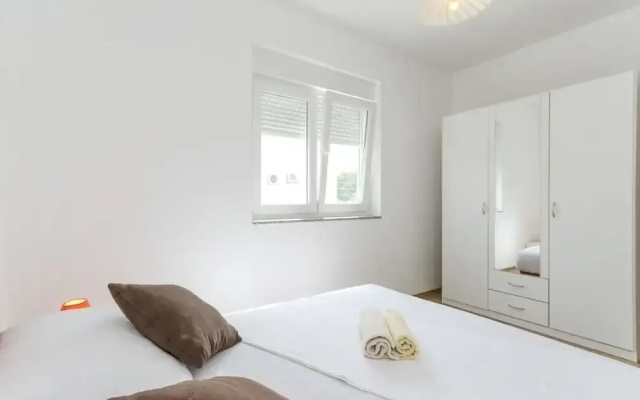 Apartmani Marinović - Vodice