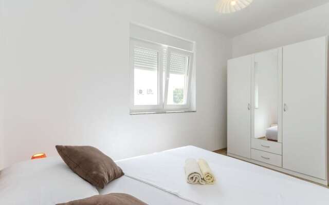 Apartmani Marinović - Vodice