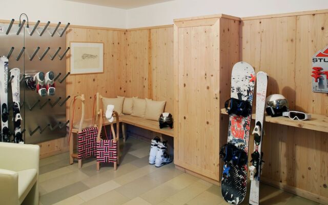 Modern Apartment in Mayrhofen With Ski-storage, Parking & Garden