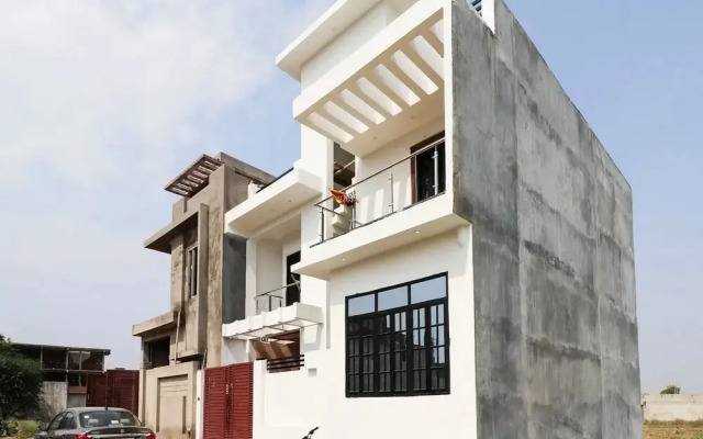 Surabhi Inn by OYO Rooms