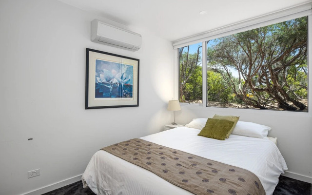 Pole House Beach Retreat Ocean Views