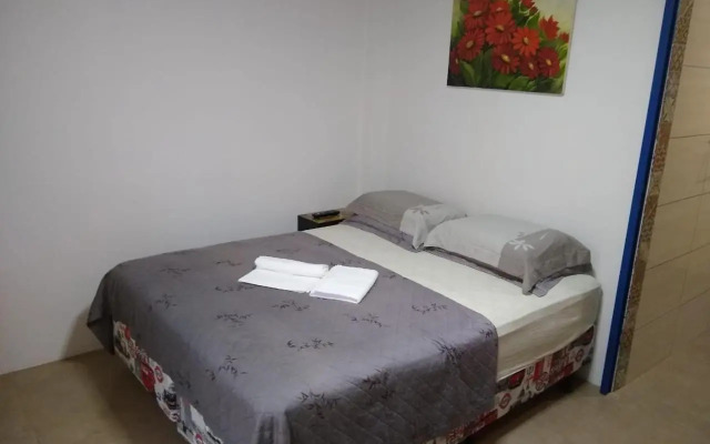 Hostel Dina & Suítes