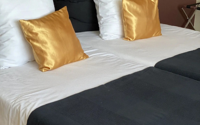 Axis Hotel