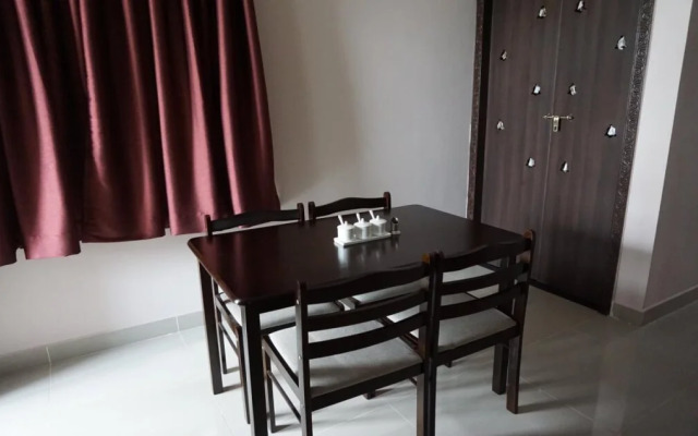 Solitaire Service Apartments