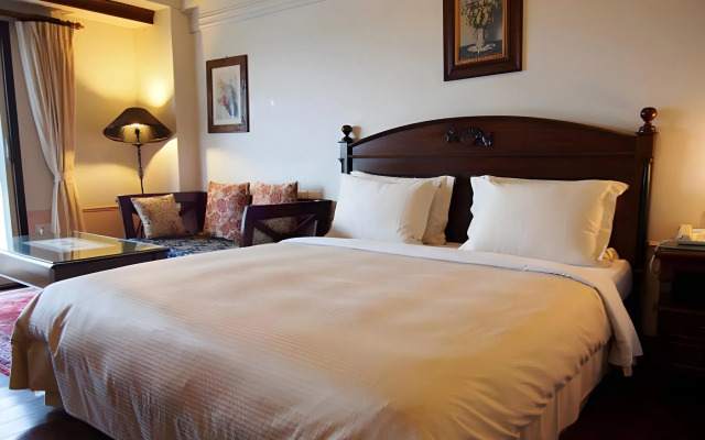 Shangrila Boutique Hotel