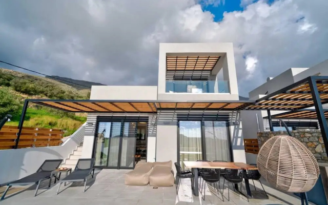 Villa Friday in Mariou