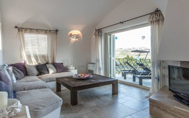 Blu Lux - Independent Villa with Private Pool