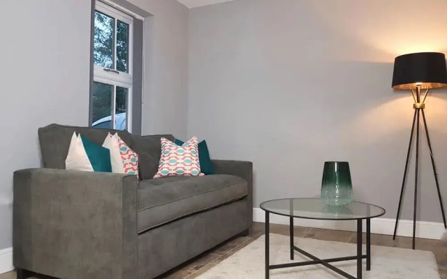 Oak Terrace Cottage