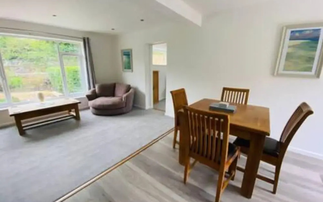 Mousehole Two-bed Bungalow With Parking