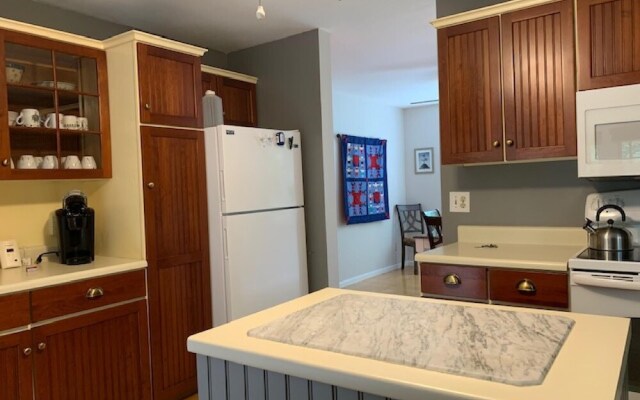 York Street - Y103-wr by Getaway