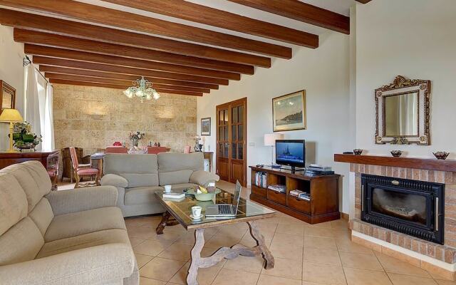 Villa Deu Quarterades
