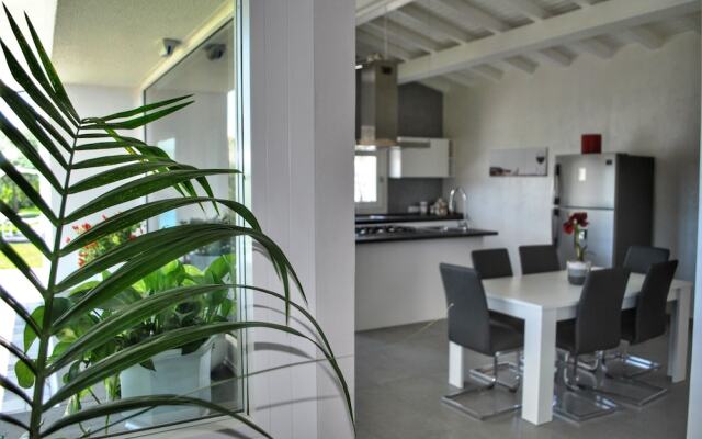 Villa Dedalisa by holidayngo