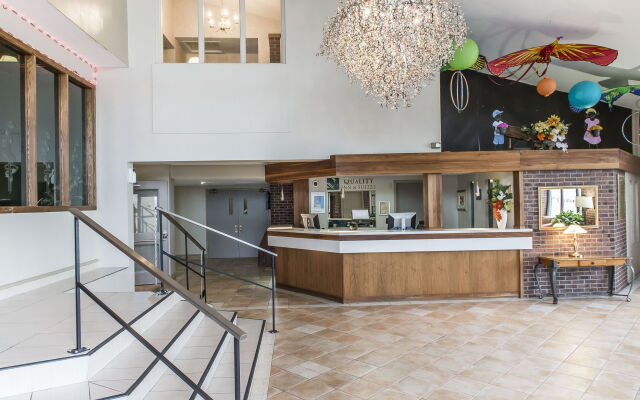 Quality Inn & Suites Gatineau