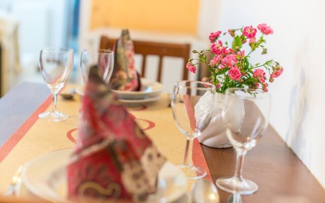 Vacation Pool Apartments