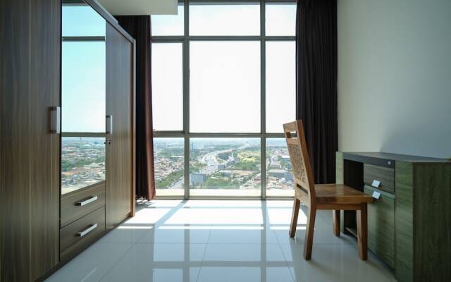 Homey 1Br With Extra Room Apartment At Aryaduta Residence Surabaya