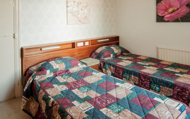 Lyndene Holiday Apartments